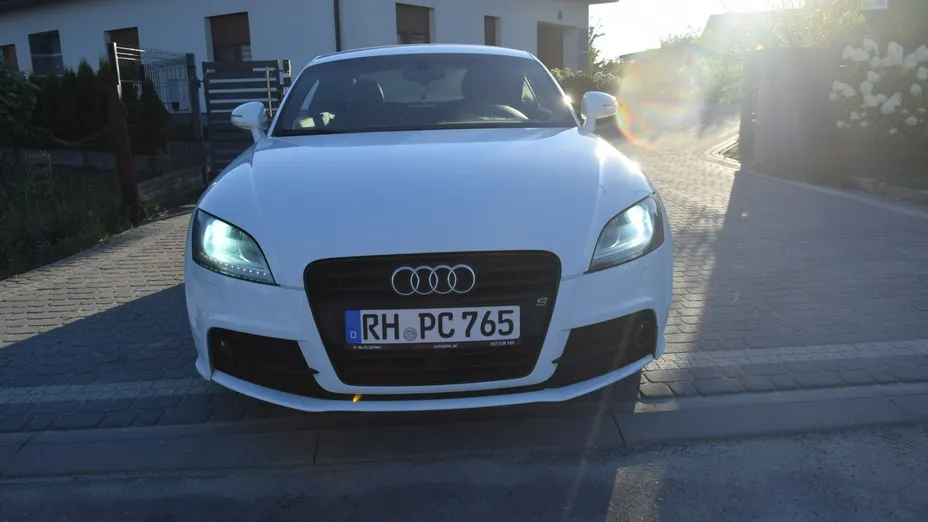 AUDI TT -