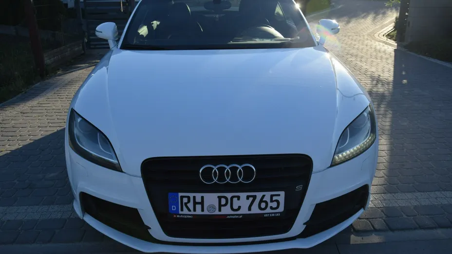 AUDI TT -