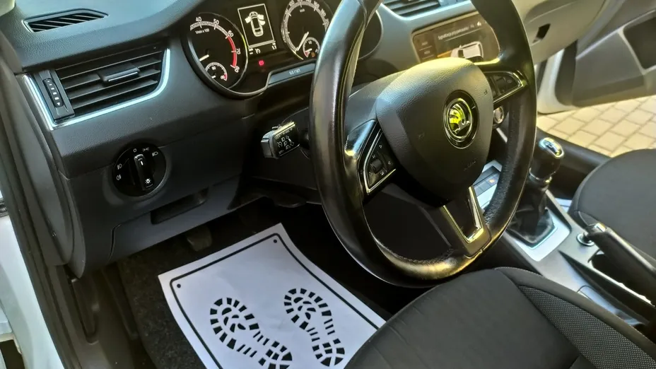 SKODA Octavia -