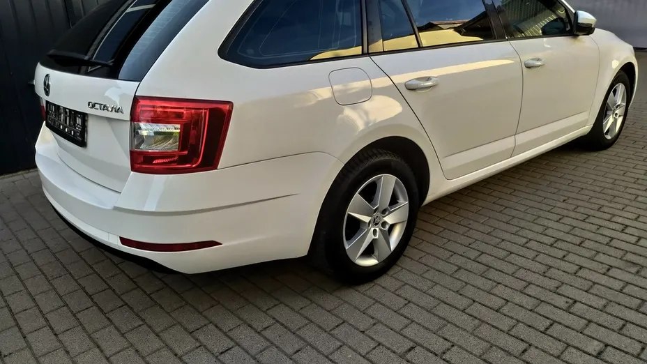 SKODA Octavia -