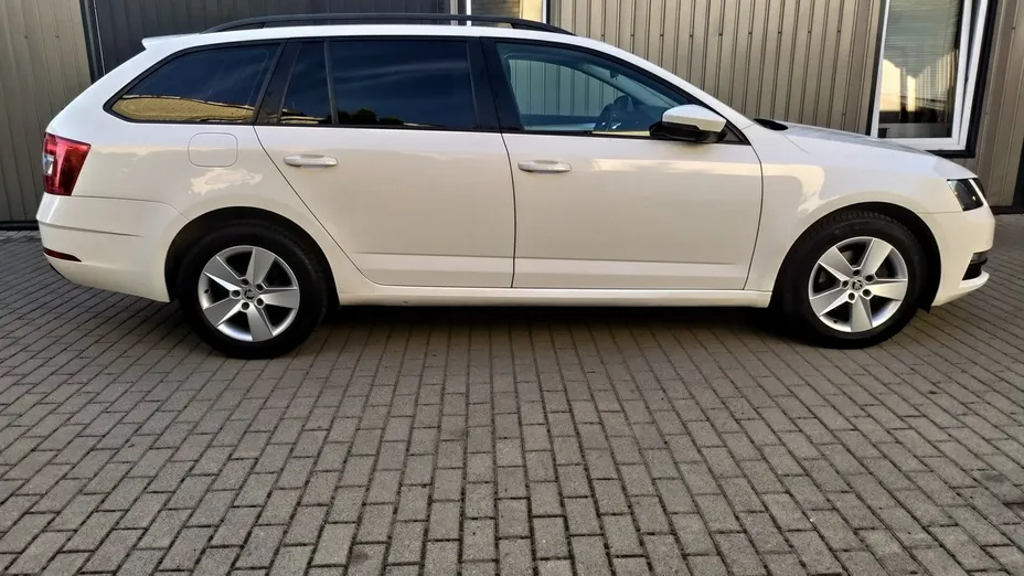 SKODA Octavia -