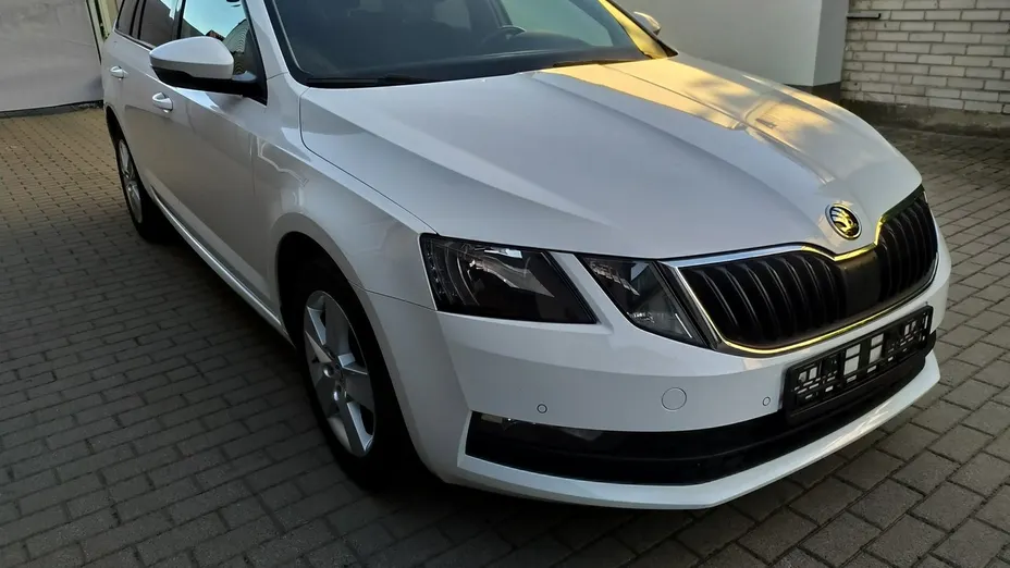 SKODA Octavia -