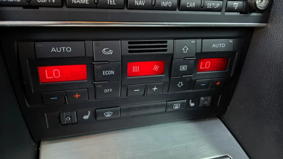 AUDI A4 -