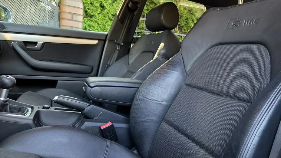 AUDI A4 -