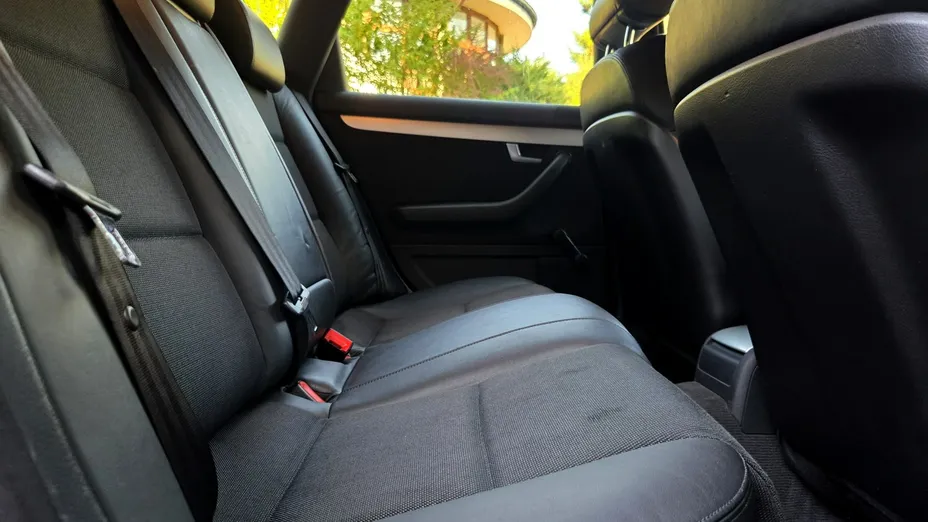 AUDI A4 -