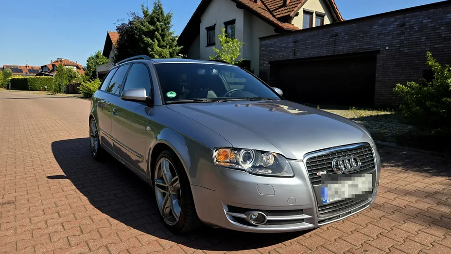 AUDI A4 -