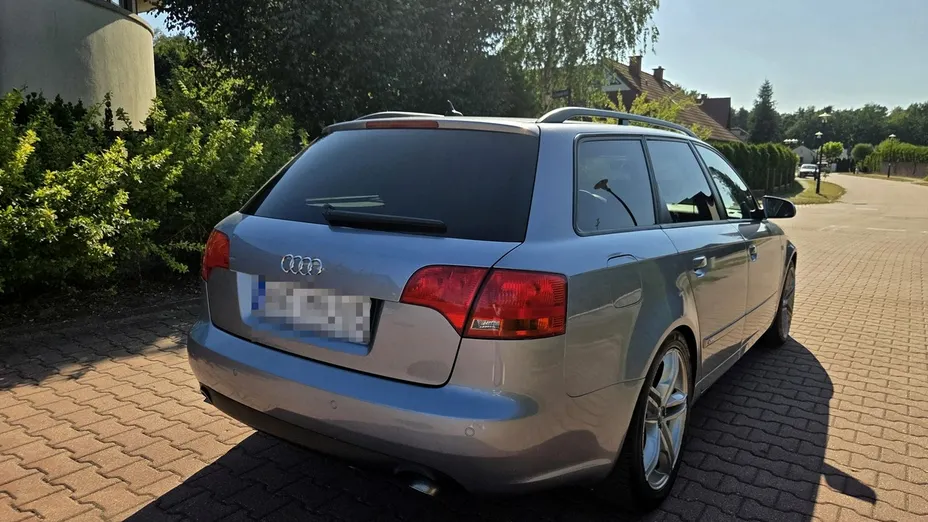 AUDI A4 -