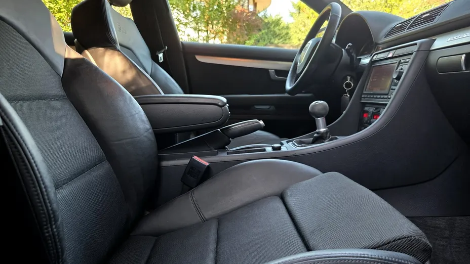 AUDI A4 -
