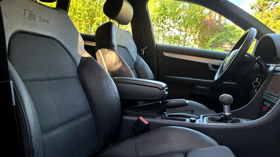 AUDI A4 -