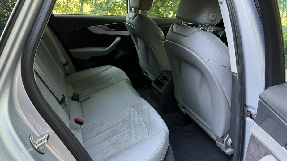 AUDI A4 -