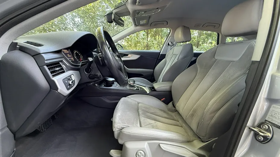 AUDI A4 -