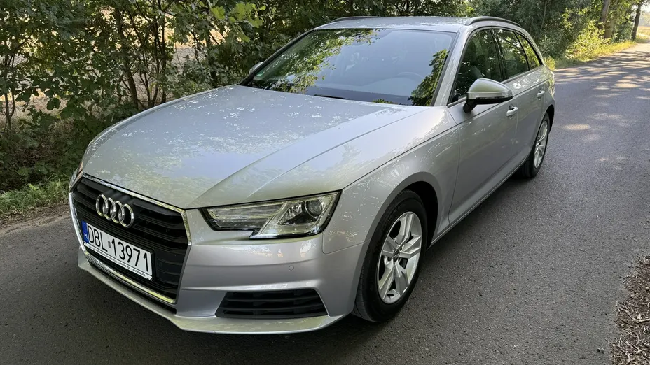 AUDI A4 -