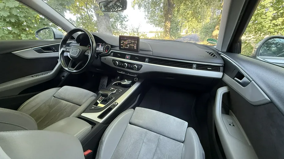 AUDI A4 -