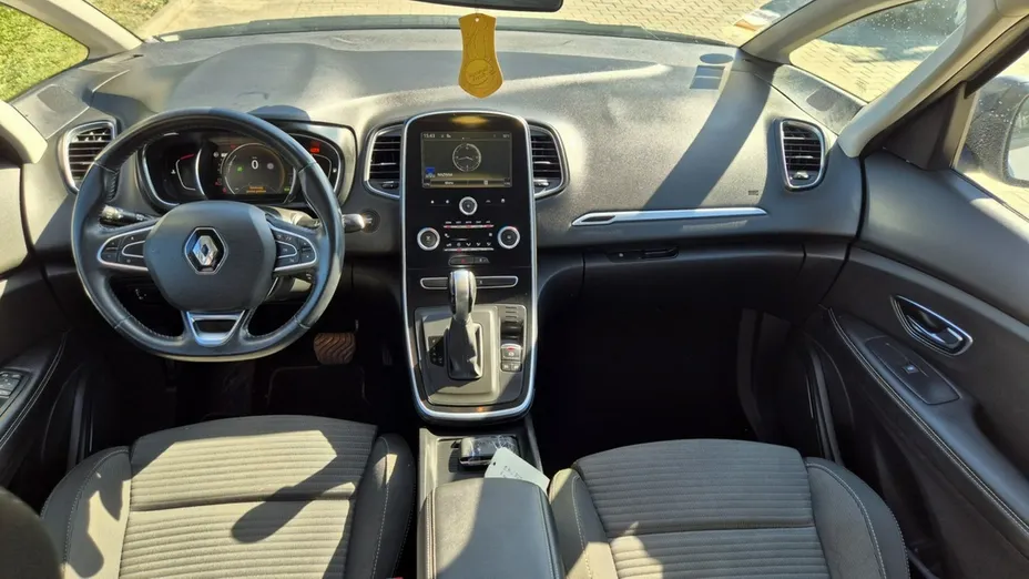 RENAULT Scenic -