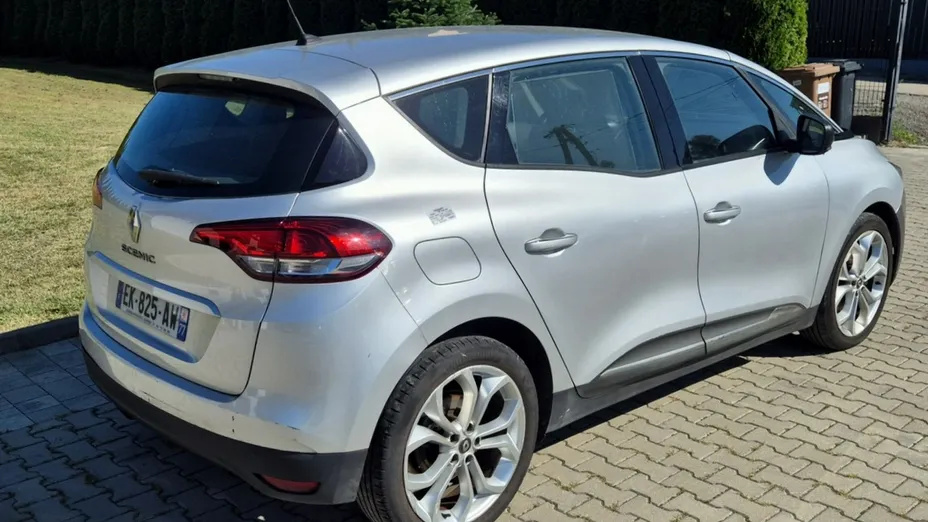 RENAULT Scenic -