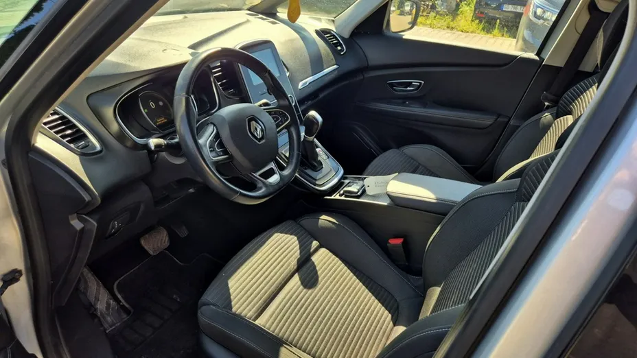 RENAULT Scenic -