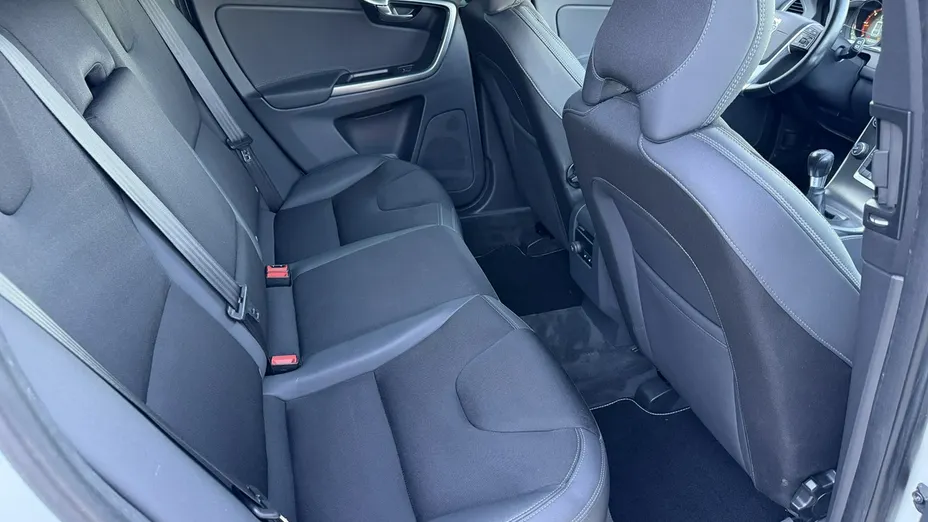 VOLVO XC60 -