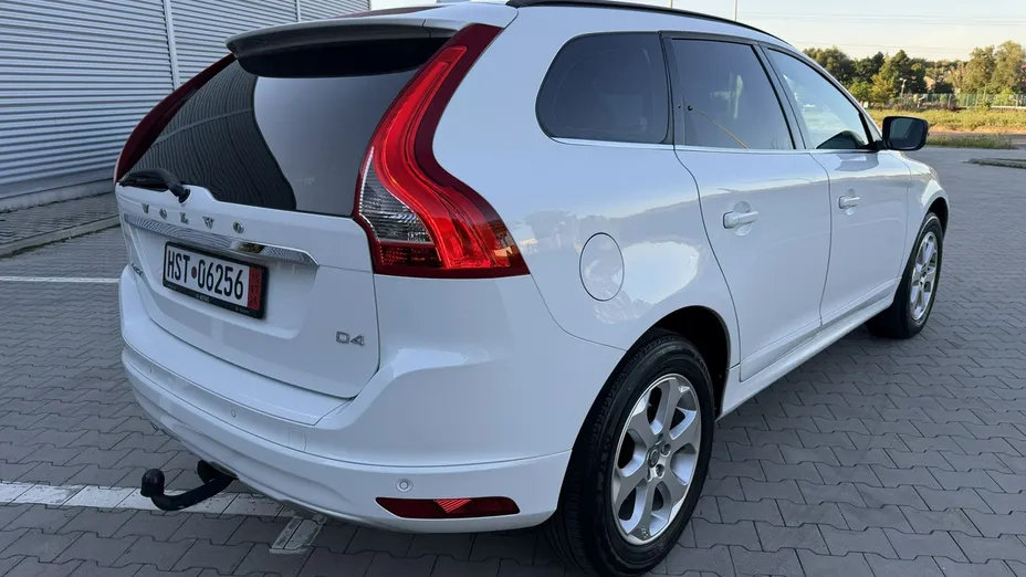 VOLVO XC60 -