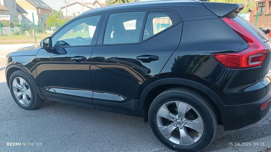 VOLVO XC40 -