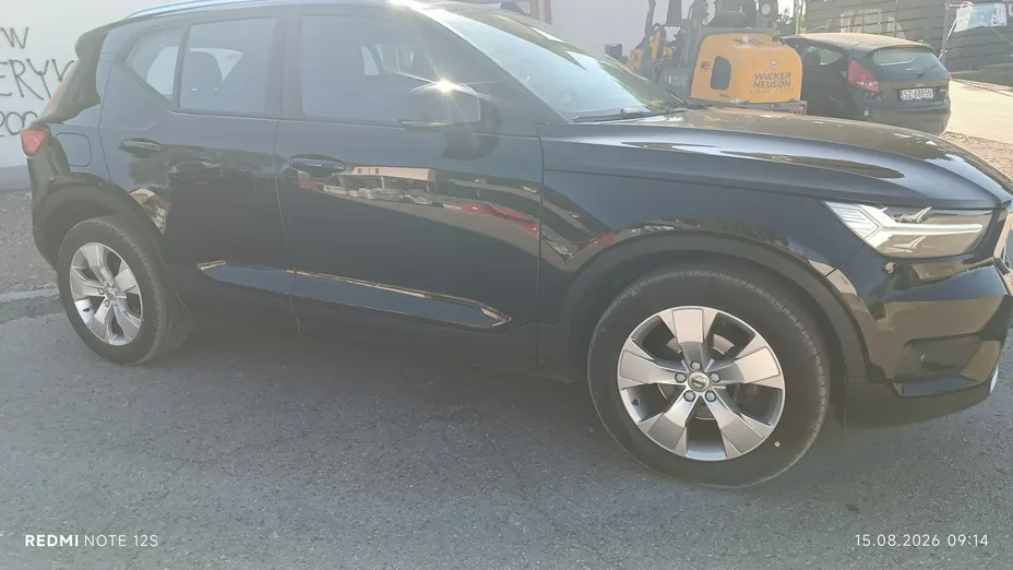 VOLVO XC40 -