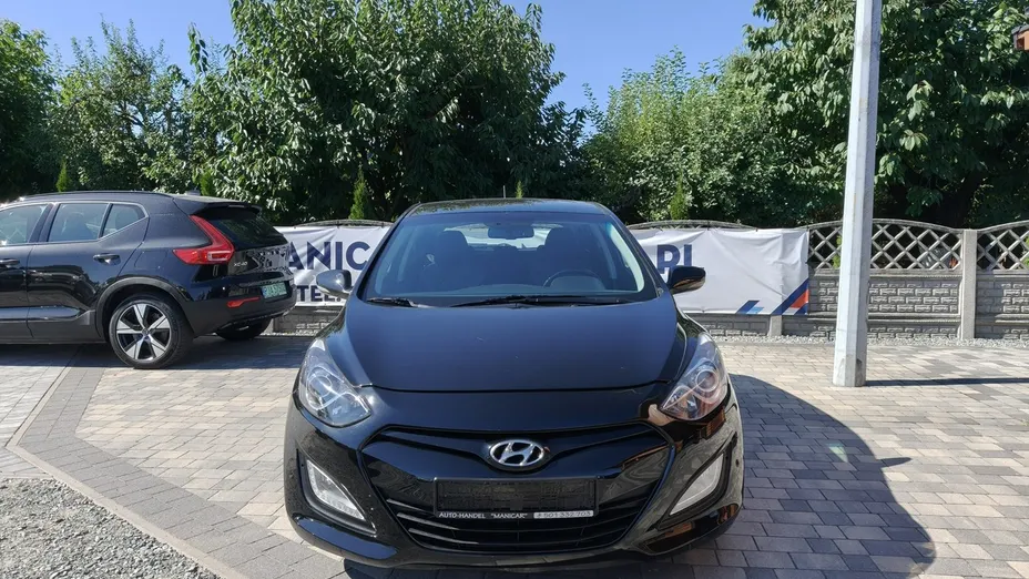 HYUNDAI i30 -