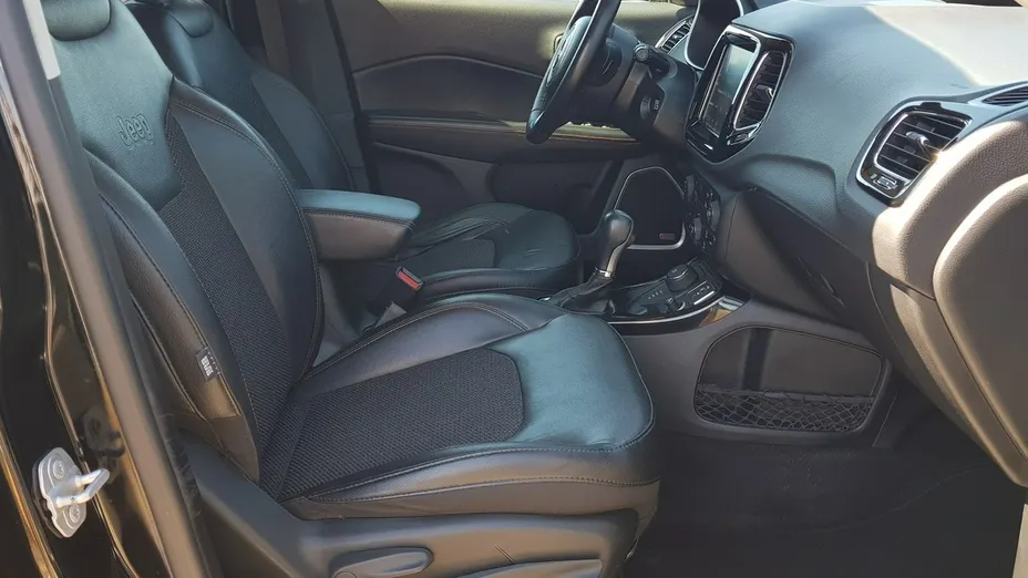 JEEP Compass -
