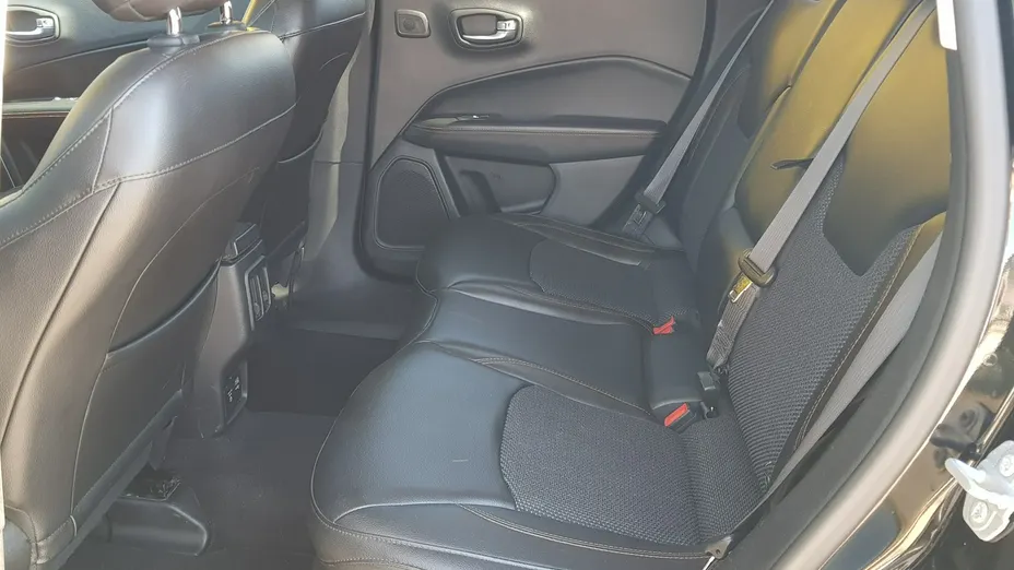 JEEP Compass -