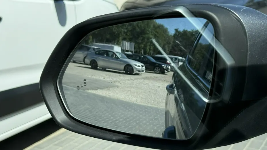 MG ZS -