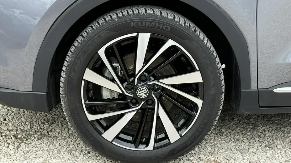 MG ZS -