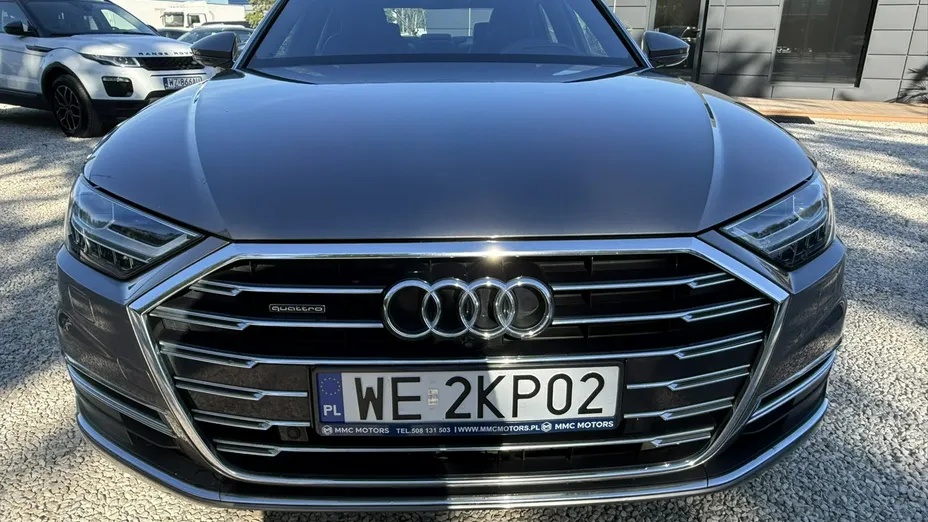 AUDI A8 -