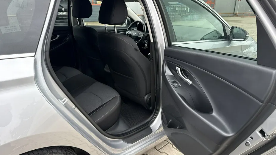 HYUNDAI i30 -