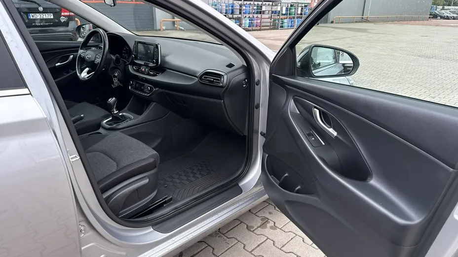 HYUNDAI i30 -