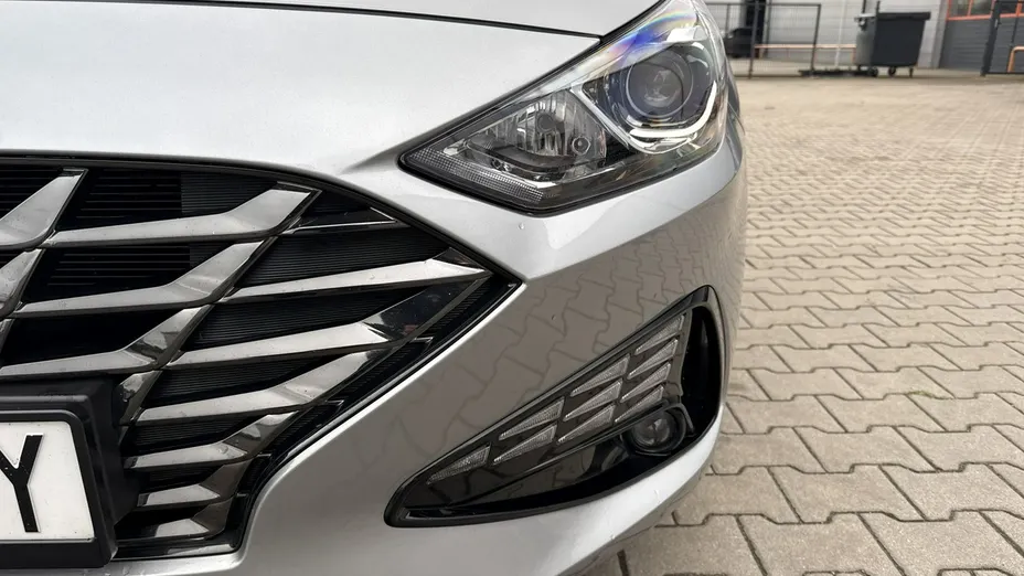 HYUNDAI i30 -