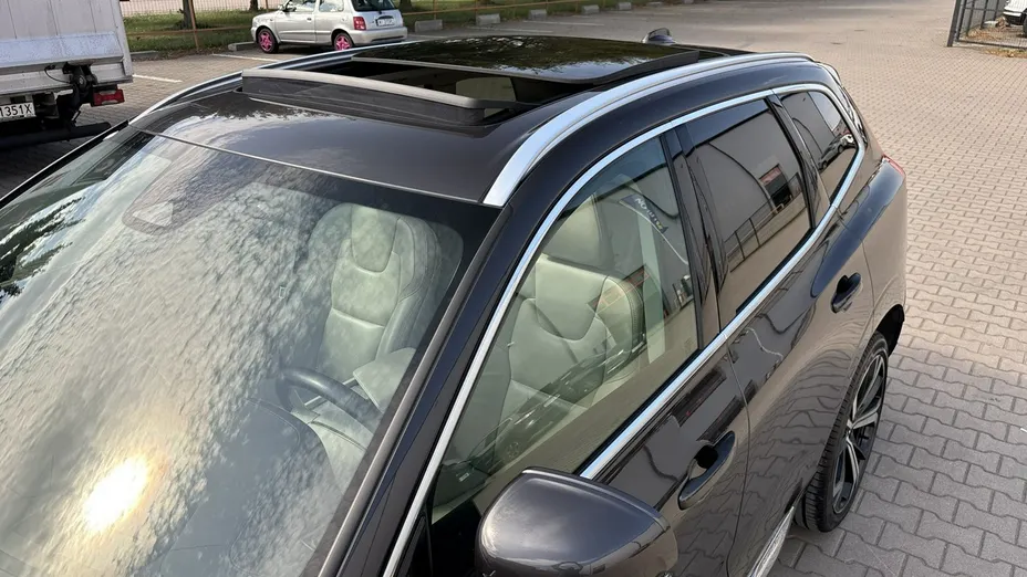 VOLVO XC60 -