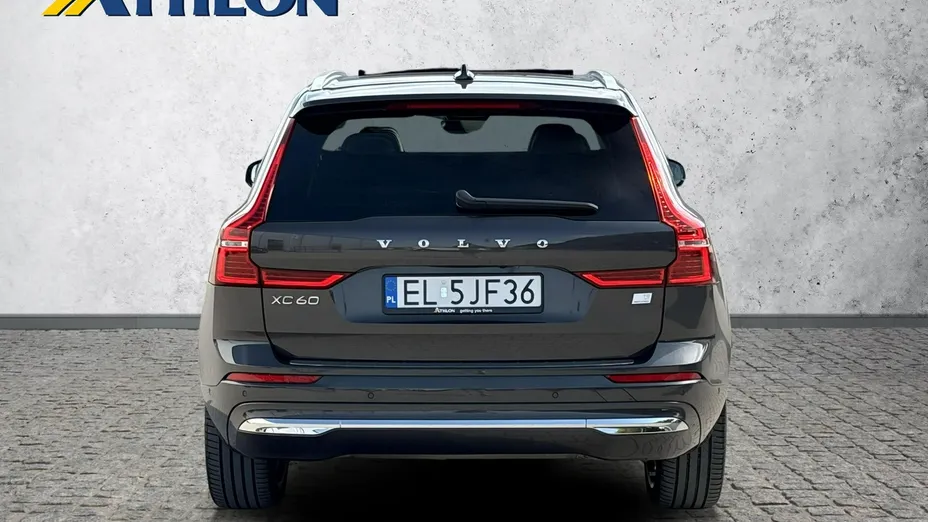 VOLVO XC60 -