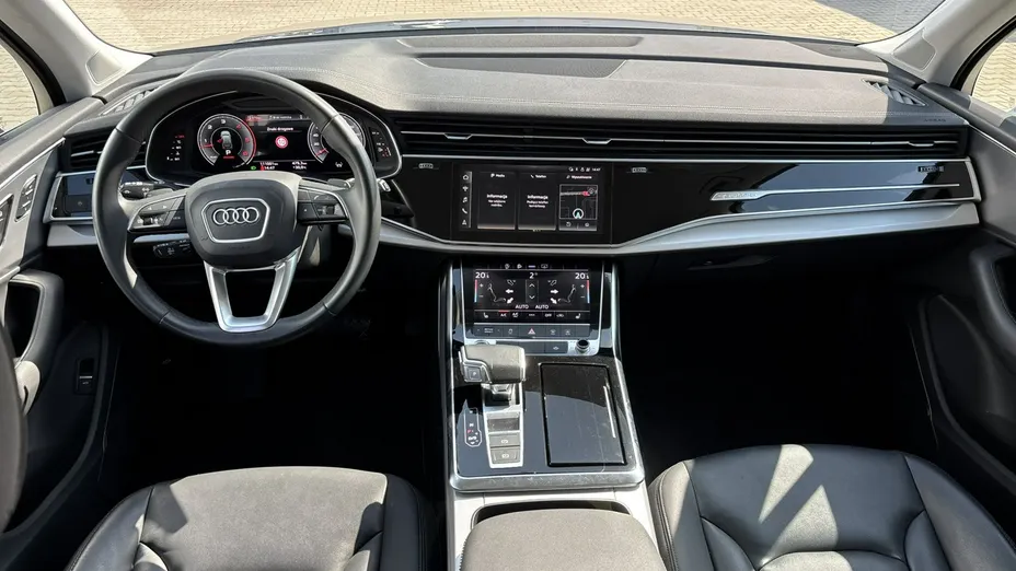 AUDI Q7 -