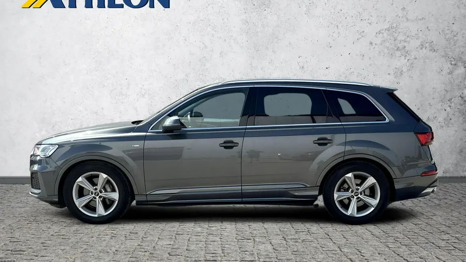 AUDI Q7 -