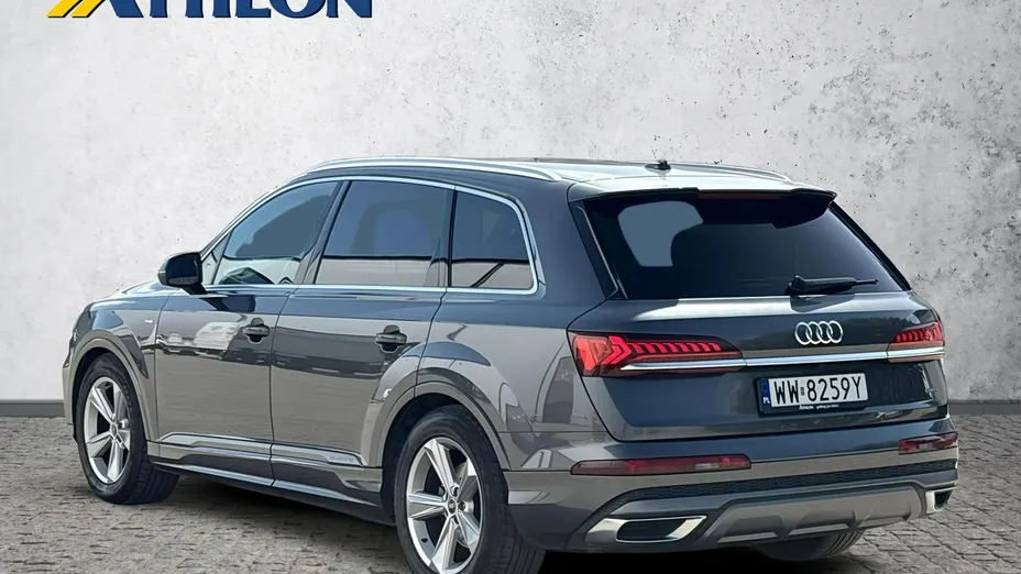 AUDI Q7 -