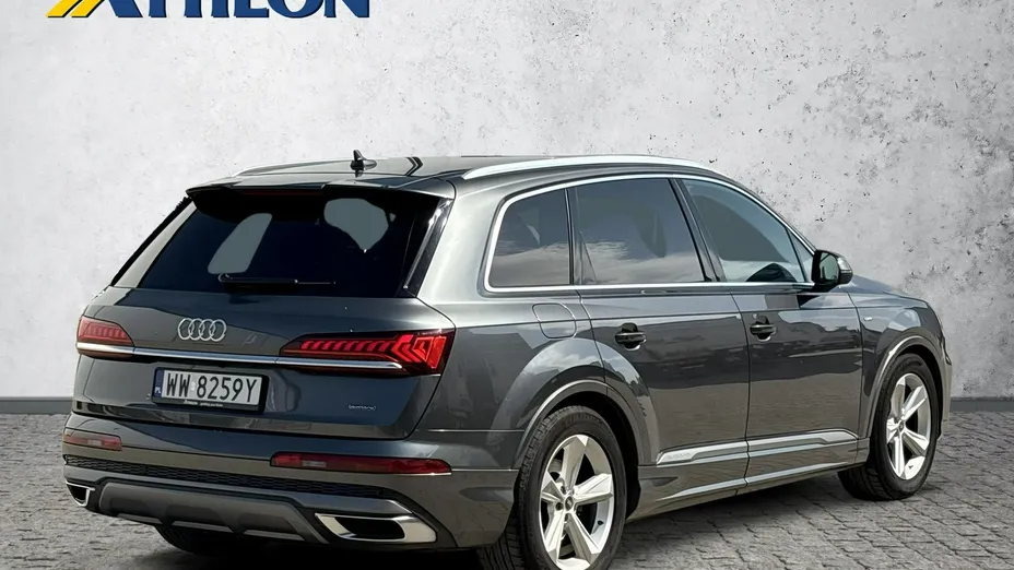 AUDI Q7 -
