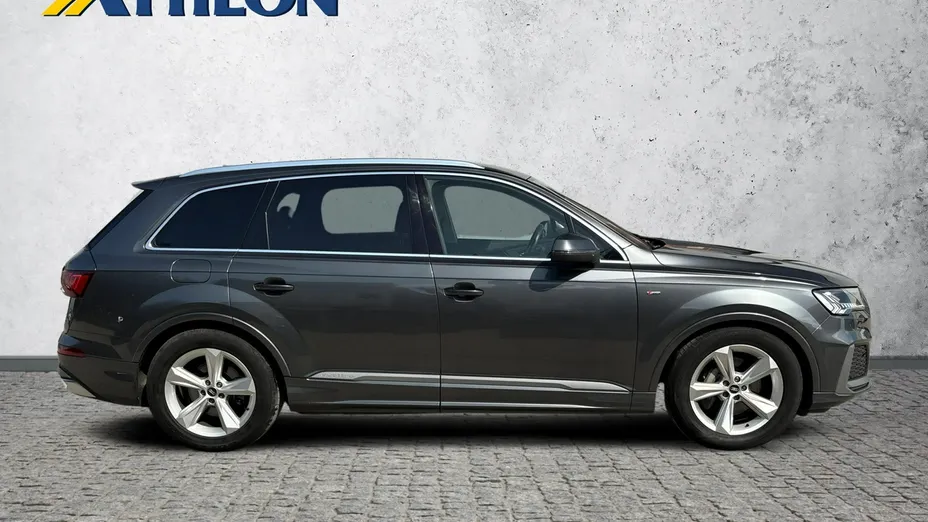 AUDI Q7 -