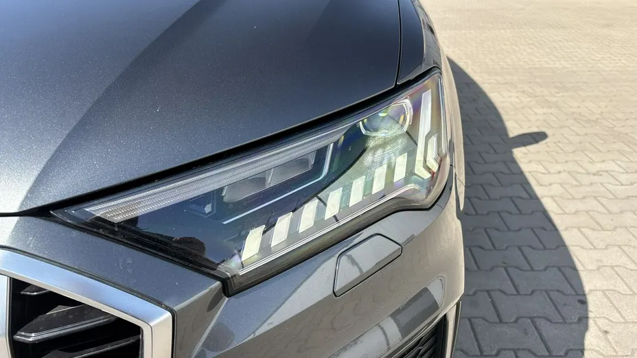 AUDI Q7 -
