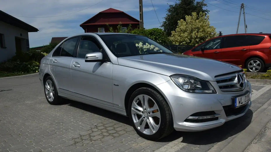 MERCEDES-BENZ C Klasa -