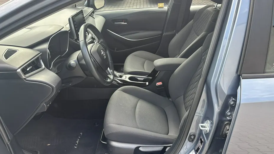 TOYOTA Corolla -