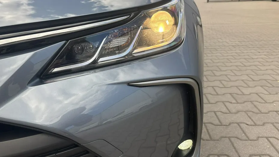TOYOTA Corolla -