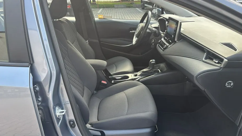 TOYOTA Corolla -