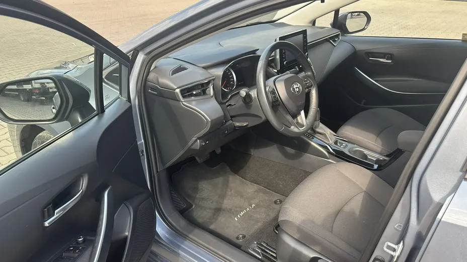 TOYOTA Corolla -