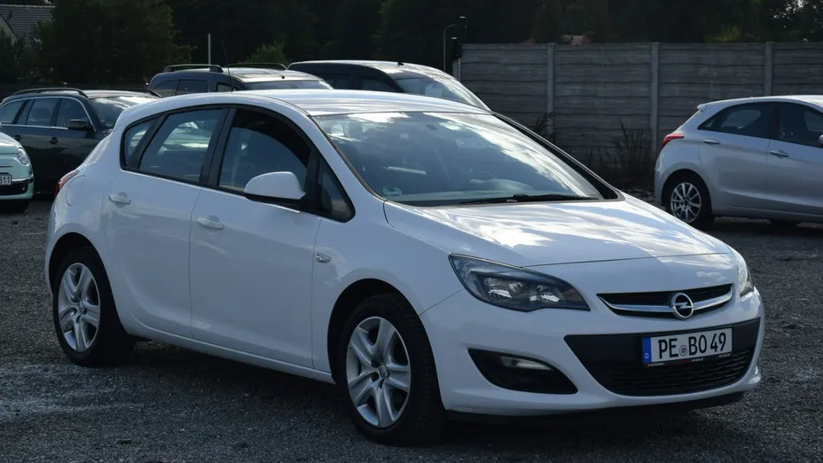 OPEL Astra -
