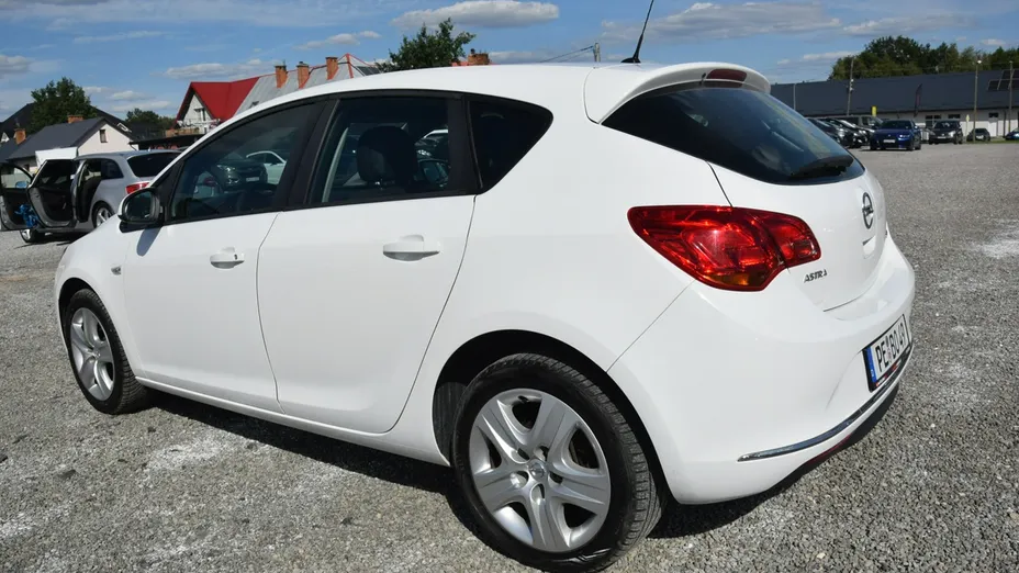 OPEL Astra -