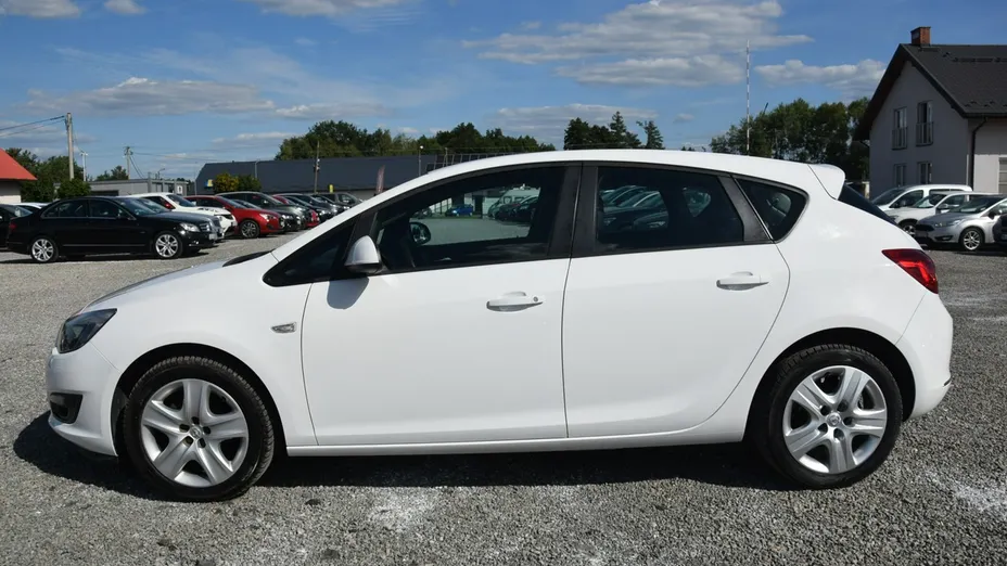 OPEL Astra -