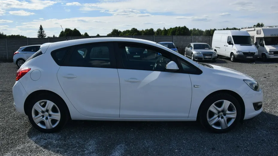 OPEL Astra -